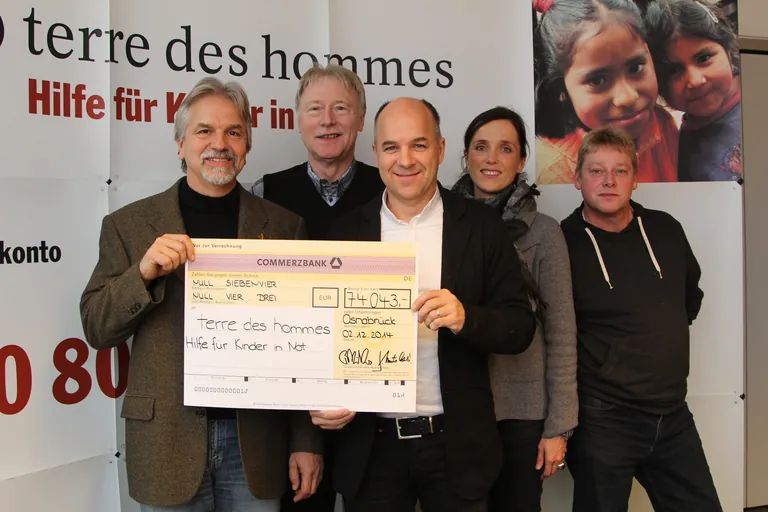 Bedford Spendenübergabe 2014