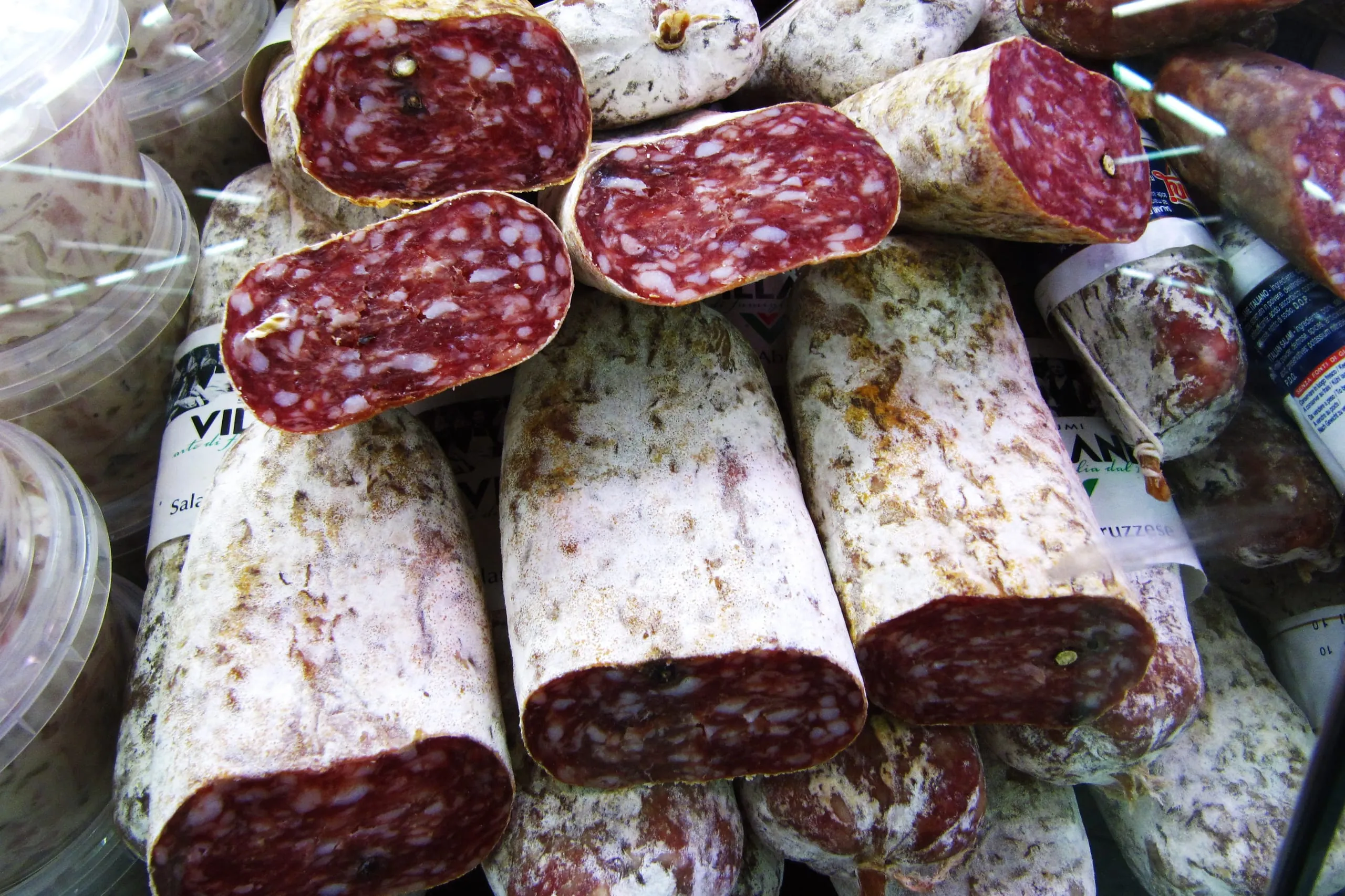 Unsauberer Anschnitt bei Rohwurst