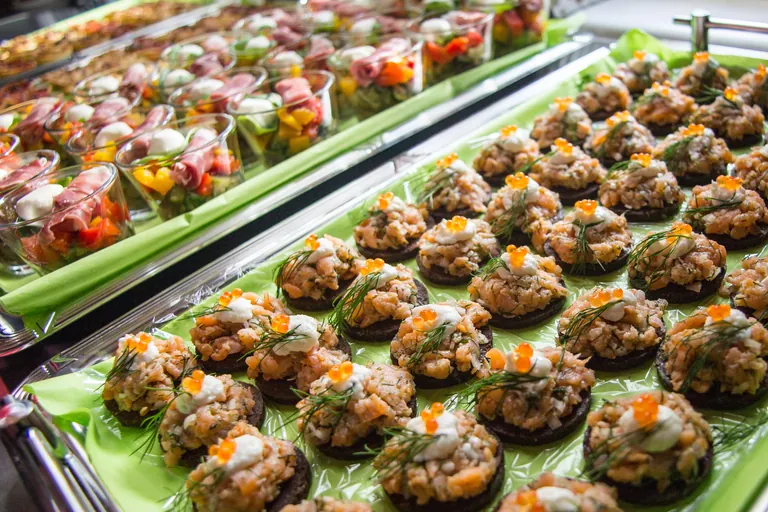 Transparentes Partyservice-Angebot