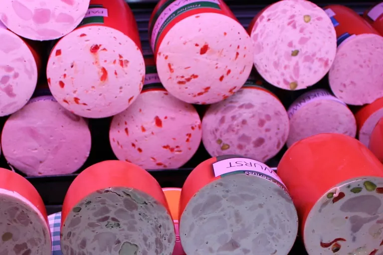 Brühwurst aus Gefrierfleisch