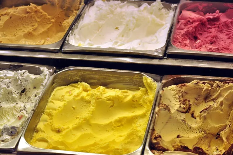 Verkauf von vegetarischen Fleisch- und Wurstalternativen