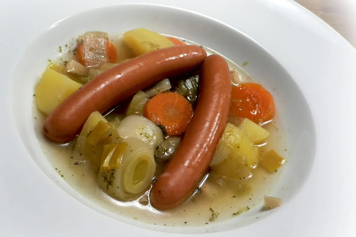 Eintöpfe und Suppen