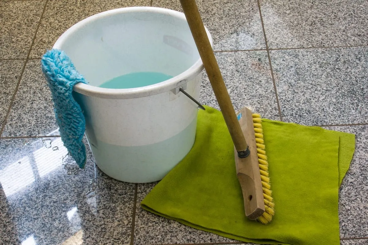 Arbeit mit konzentrierten Reinigungslösungen