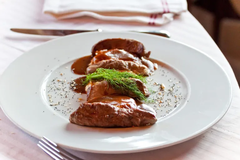 Studie: Deutsche bestellen gerne Fleisch