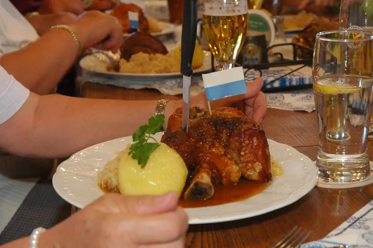 Au&szlig;er-Haus-Markt: Bundesb&uuml;rger sch&auml;tzen Tierwohl und Regionalit&auml;t