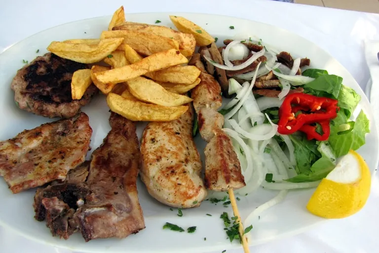 F&uuml;r einen bunten Grillteller: Beilagen zum Fleisch