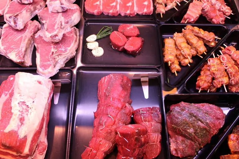 Fleischkonsum: Umfrage im Fleischatlas