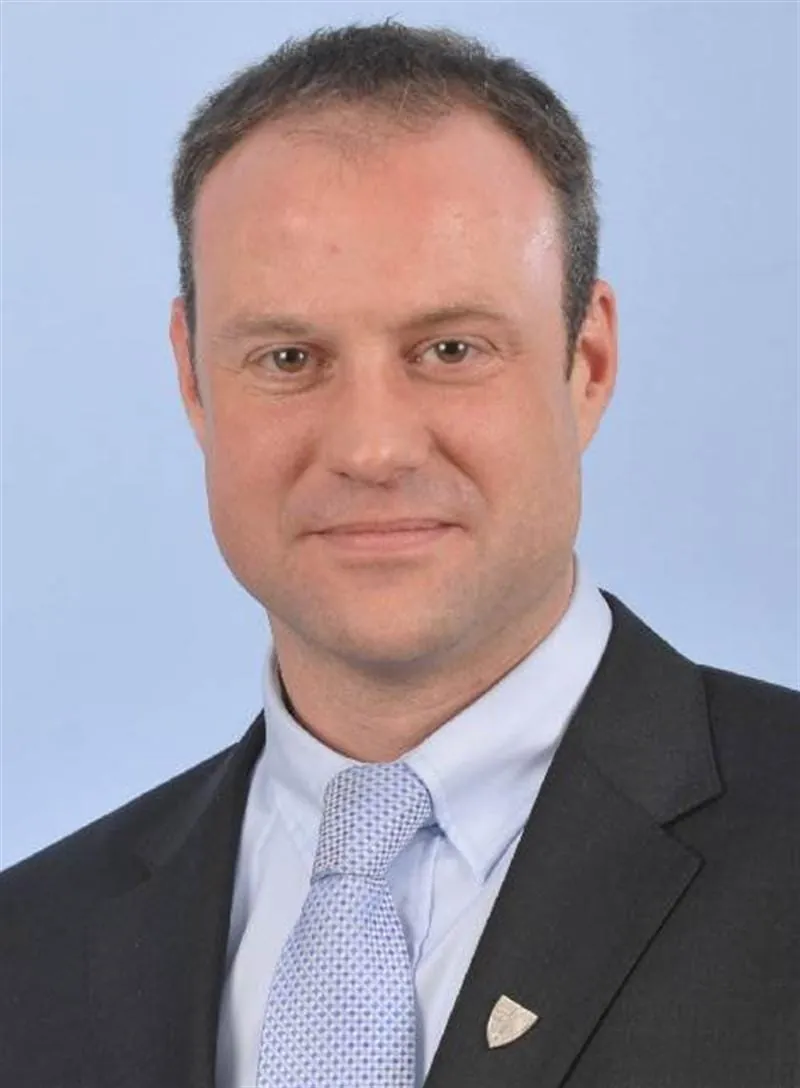 Geschäftsführung erweitert