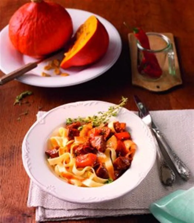 Putengulasch mit Kürbis und Ingwer