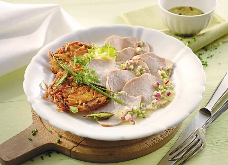 Putenbratensalat mit Spargelrösti