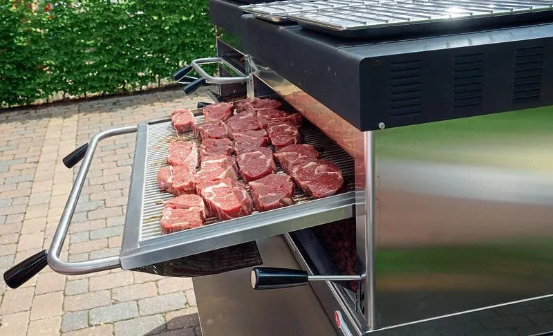 Maximal 800 °C Hitzepower für saftige Steaks