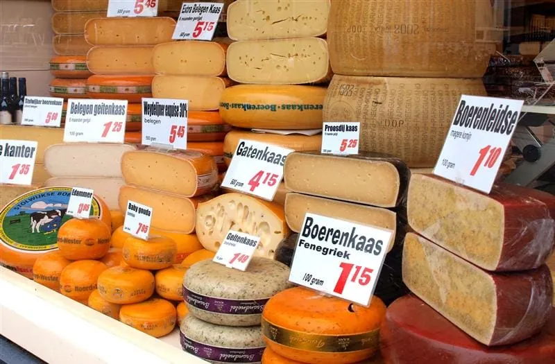 Käse mit gewaschener Rinde