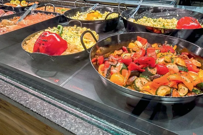 Appetitliche Warenpräsen­­- ta­tion in der Heißtheke