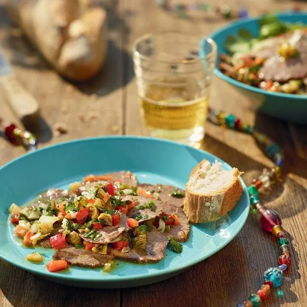 Kaltes mariniertes Rindfleisch