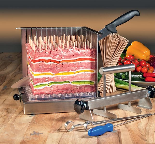 The fast production of grill sticks Die Fleischerei