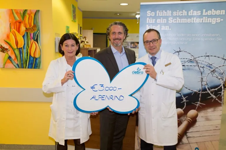 Alpenrind Spenden&uuml;bergabe