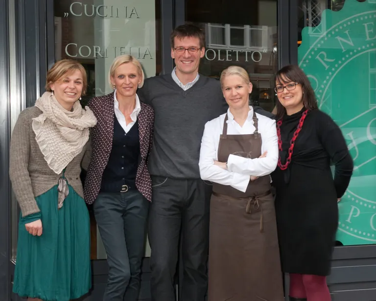 Cornelia_Poletto_mit_Repr&auml;sentanten_der_Consorzien