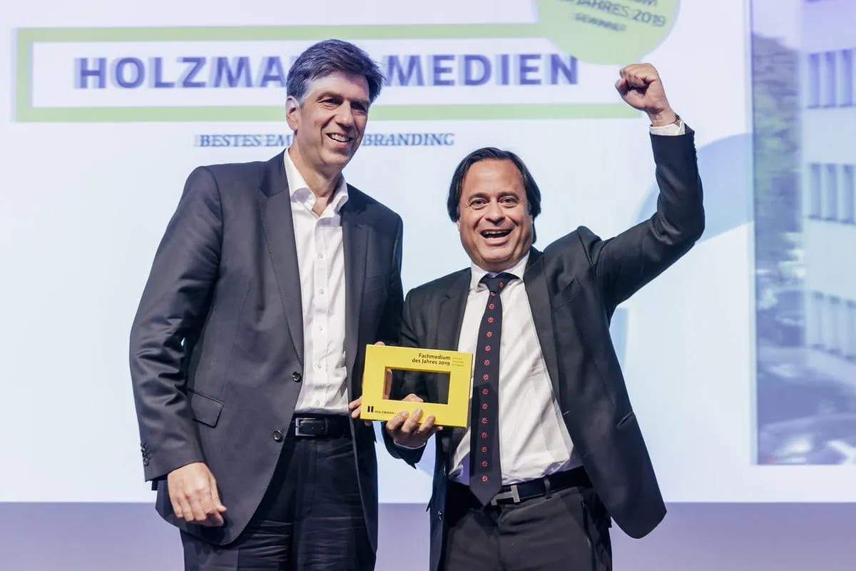 Fachpresse-Award für „Bestes Employer Branding“ geht an Holzmann Medien