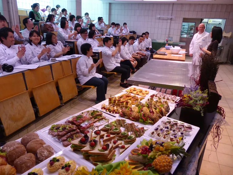 Fachschule Heyne: Japanische Berufssch&uuml;ler