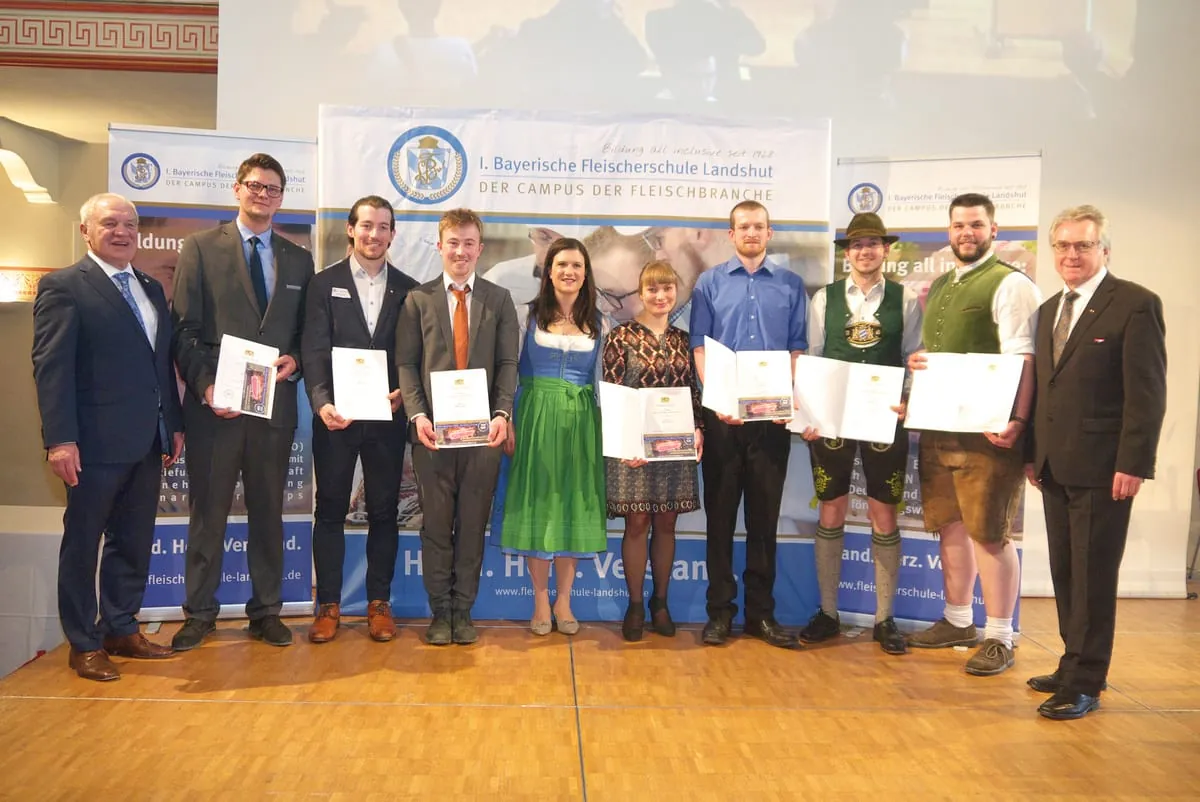 Ritterschlag für 13 Top-Absolventen