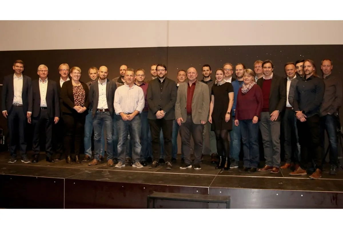 Weber Maschinenbau ehrt langjährige Mitarbeiter