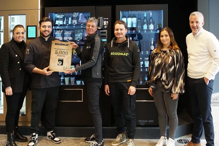 Verkaufsautomat bietet 24-7 Kundenservice 