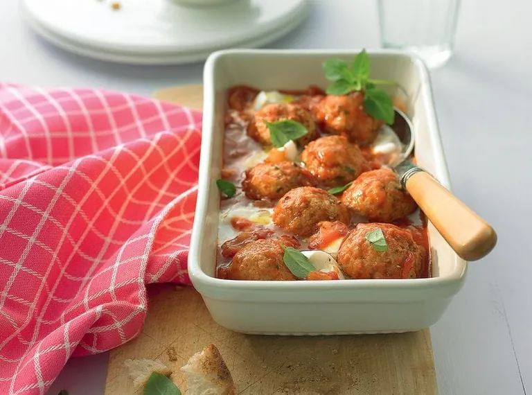 Putenhackbällchen in Tomatensauce