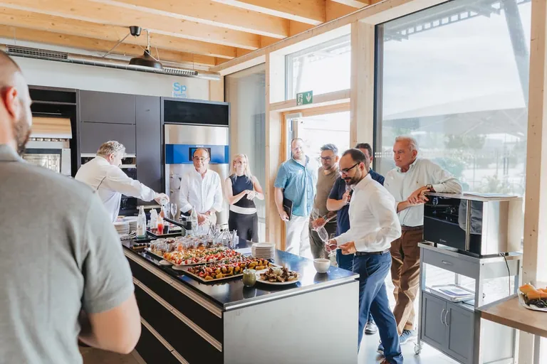 Meilenstein: Irinox er&ouml;ffnet Niederlassung