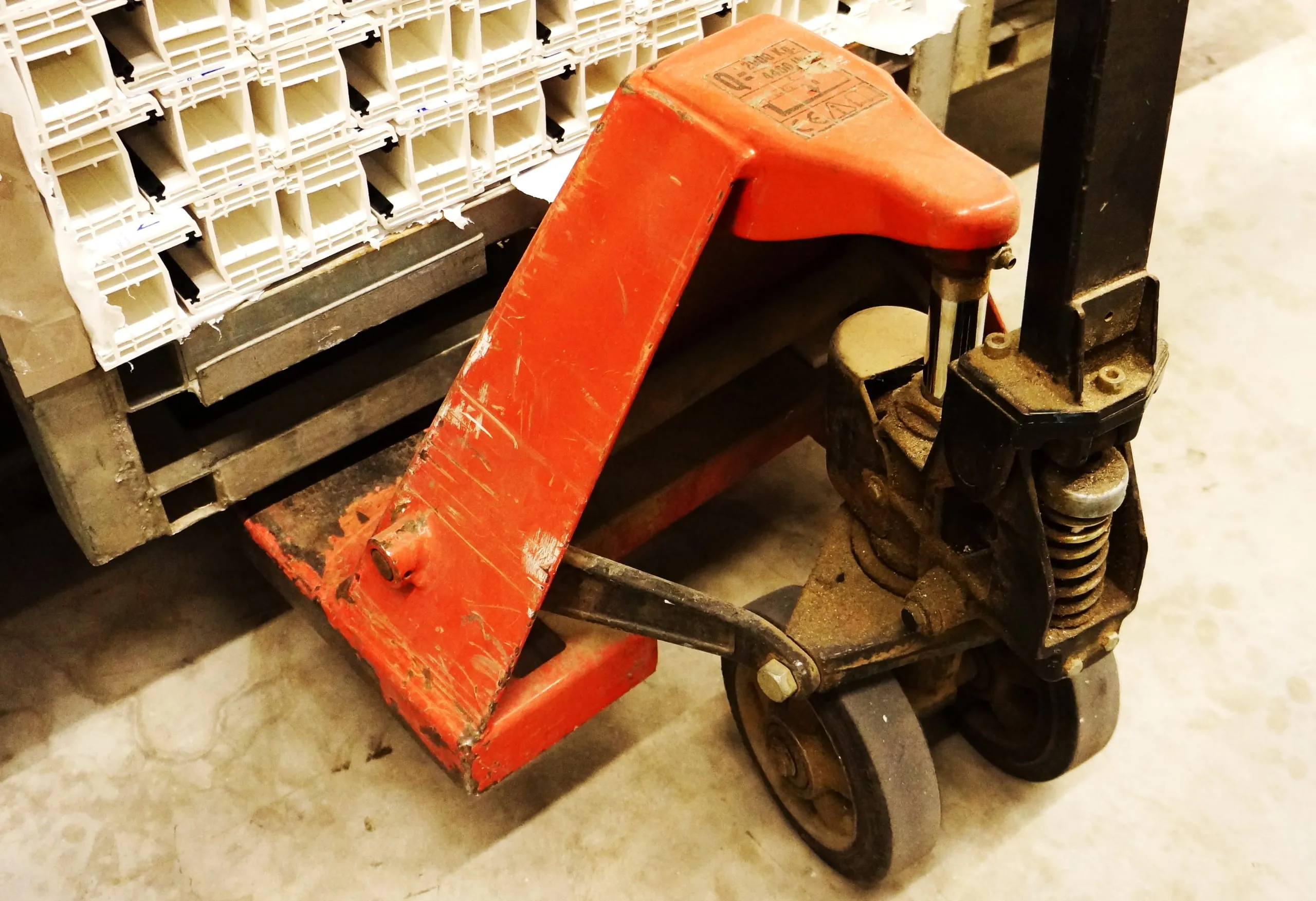Hubwagen: Hilfsmittel mit Risiko