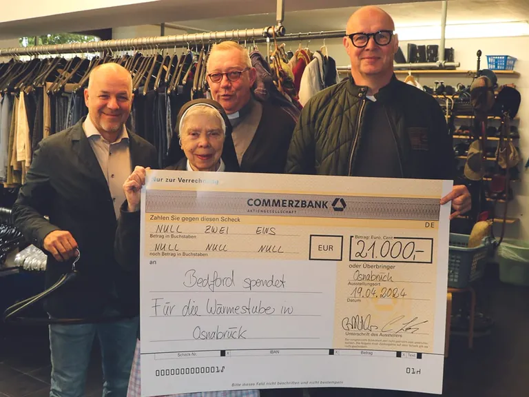 Bedford spendet 21.000 Euro an W&auml;rmestube Osnabr&uuml;ck